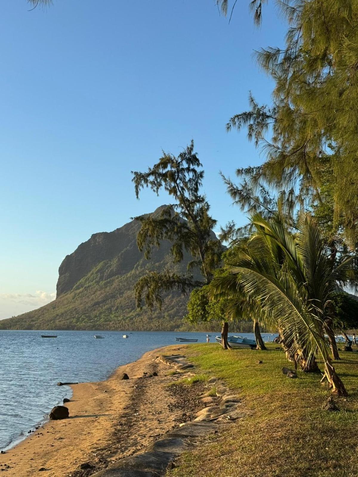 Jn Sunflower Residence Le Morne Bagian luar foto